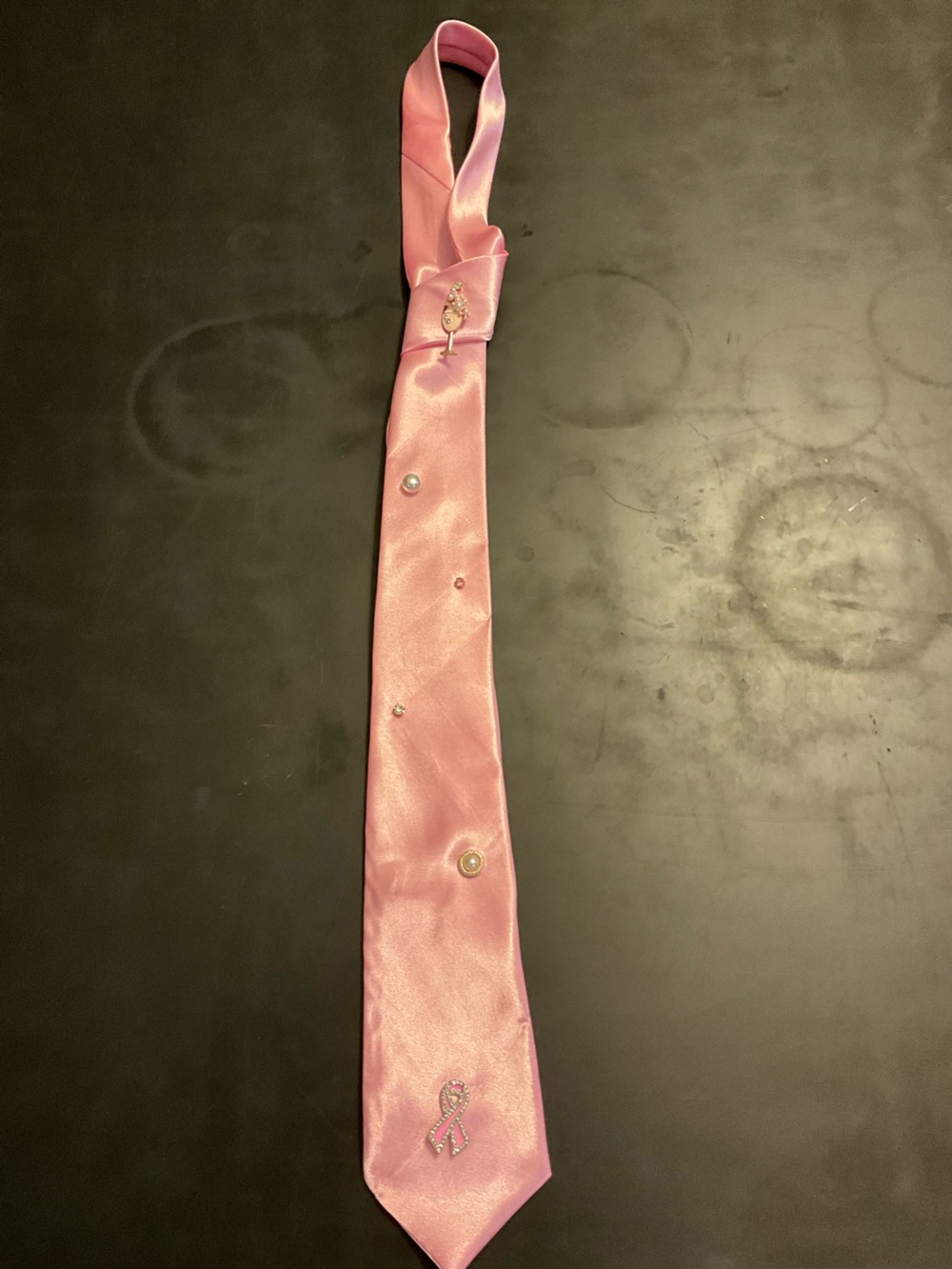 Mademoiselle in Pink - Picture 3 of 4